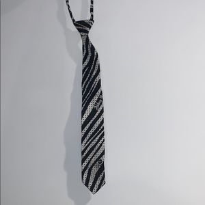 Abbey Dawn tie